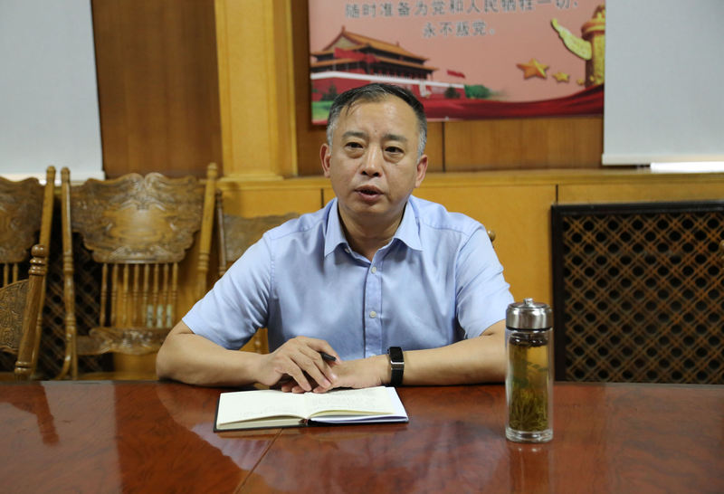 胡学春表示,此次到韩家墅村调研感受颇深,韩家墅村经济社会发展所取得